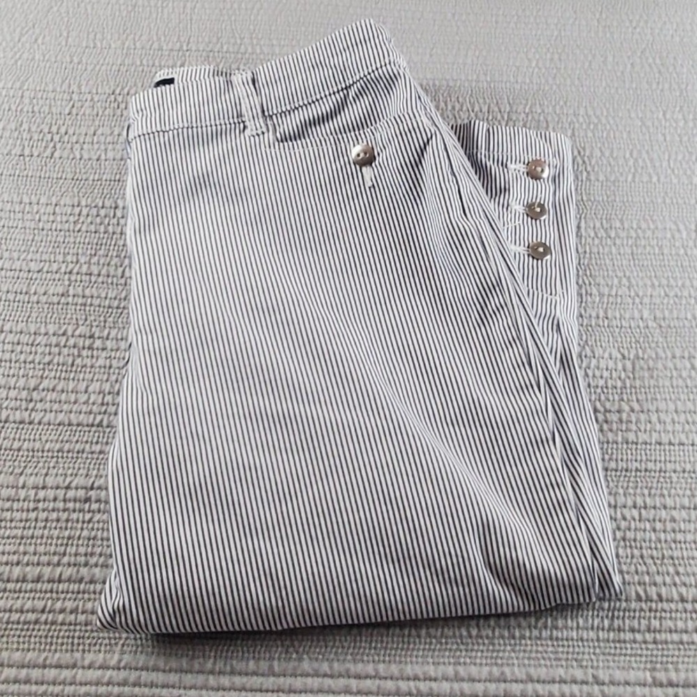 Karen Scott Blue White Striped Capri Pants Button Hem Size 16